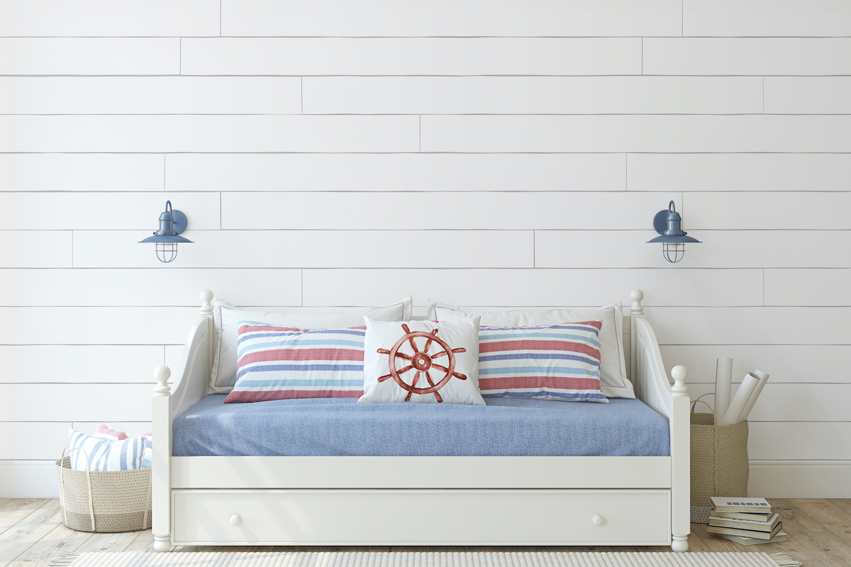 Coastal decor daybed bench in a light color palette